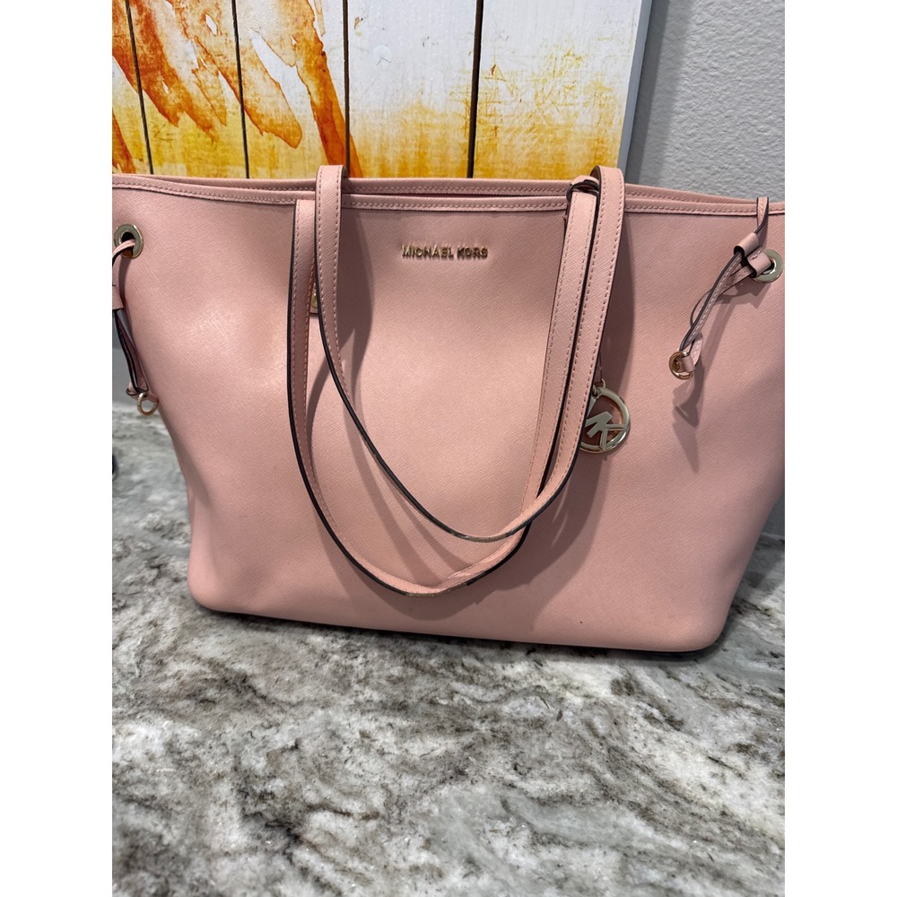Michael Kors Arden Large Pebbled Leather Tote Bag in the "Powder Blush" shade - Picture 2 of 9